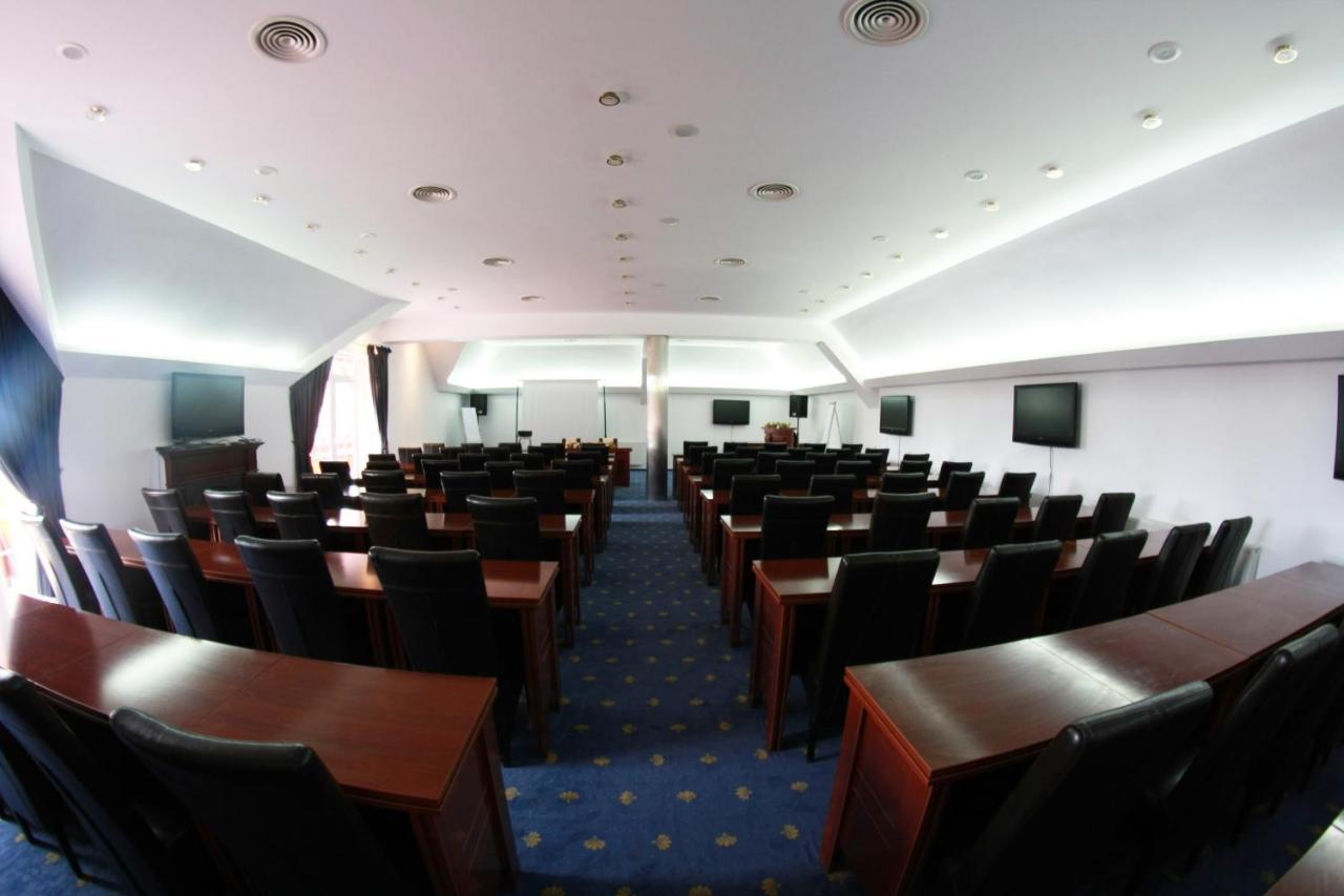 Monterai Hotel 3*